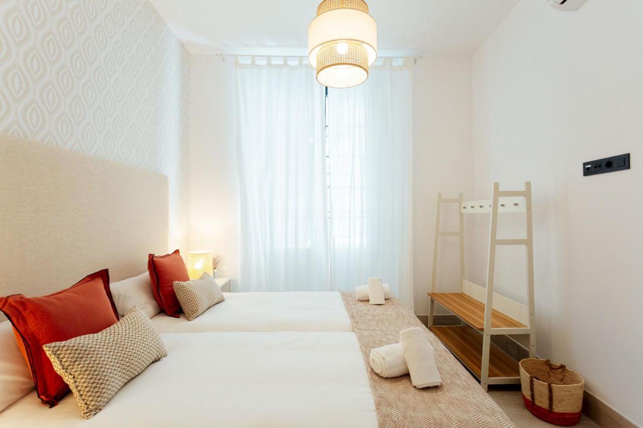 Minty Stay - Las Setas Seville Luaran gambar
