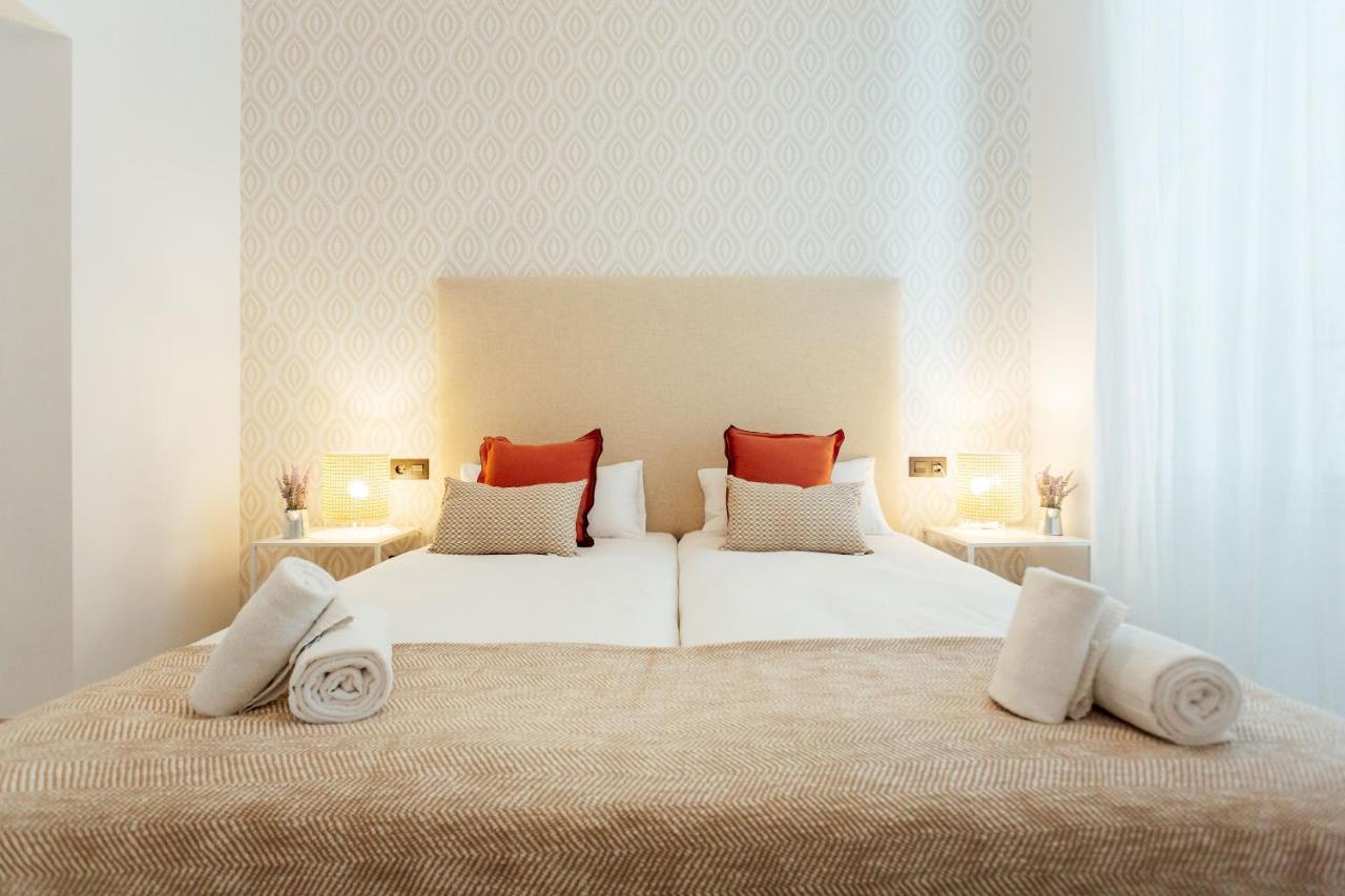 Minty Stay - Las Setas Seville Luaran gambar